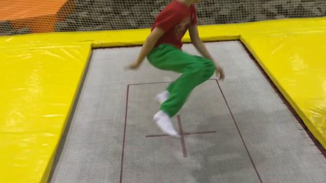 Батут парк. Кондраковки. 5 Янв 2015 смотреть онлайн