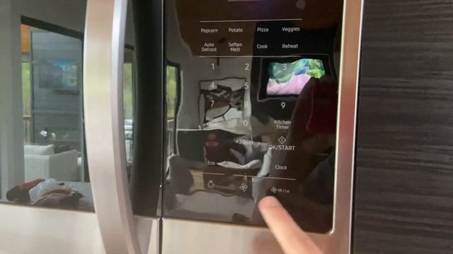 Samsung 1.7 Cu Ft Fingerprint Resistant Stainless Steel Over The Range Microwave Review смотреть онлайн