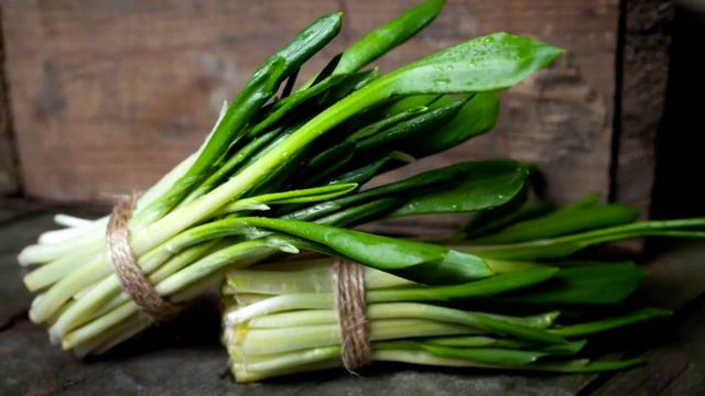 🌿🌿🌿 ПОЯВИЛАСЬ ЧЕРЕМША , ЗНАЧИТ ПРИШЛА ВЕСНА !!! 🌿🌿🌿 смотреть онлайн