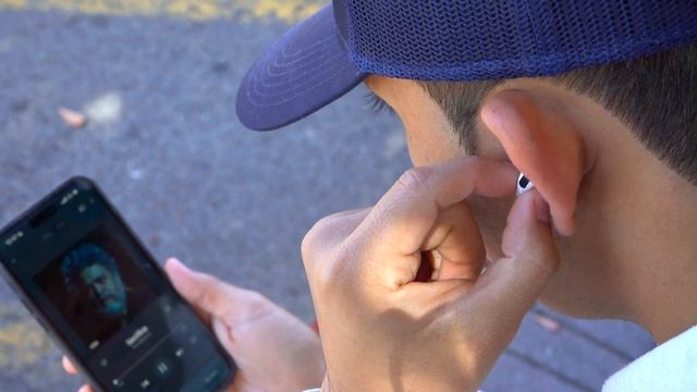 Sony WF-1000XM5 Vs AirPods Pro 2 & Galaxy Buds 2 Pro смотреть онлайн