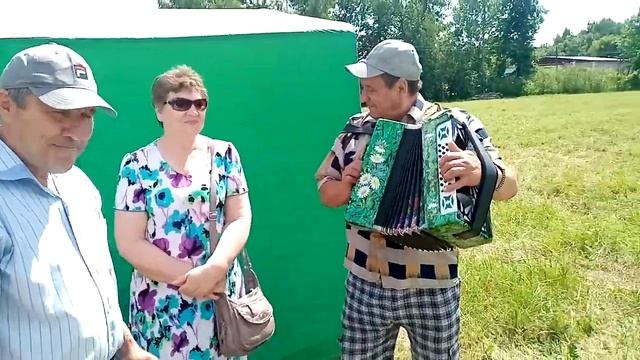 Криуша,на празднике села. Анатолий Святов с частушками. смотреть онлайн