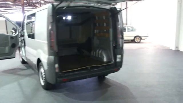 Renault Trafic 1.9 DCI DC 74 KW Airco BPM VRIJ Derks Autobedrijf смотреть онлайн