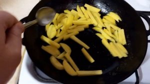 жареная картошка на сливочном масле