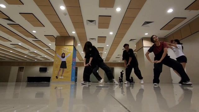LE SSERAFIM - UNFORGIVEN Dance Cover Practice смотреть онлайн