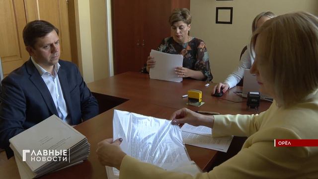 Андрей Клычков подал документы для регистрации его кандидатом на предстоящих выборах губернатора. смотреть онлайн