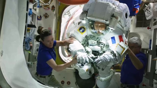 How SpaceX Mastered Space Suits