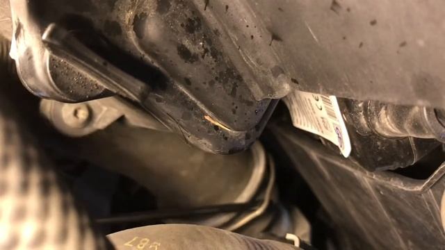 VW Starter Motor T5 T6 How to Remove and Refit on a Transporter Multivan.. смотреть онлайн