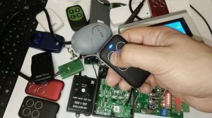 Универсальный мультичастотный пульт с диапазоном частот 280 - 868 МГц