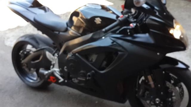 Suzuki GSXR750 K7 + akrapovic