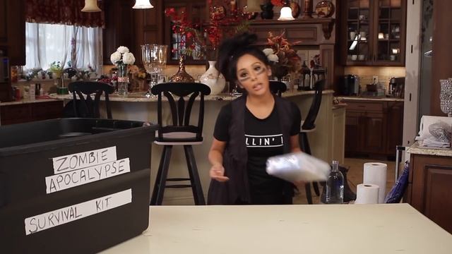 Snooki’s Zombie Apocalypse Survival Kit смотреть онлайн
