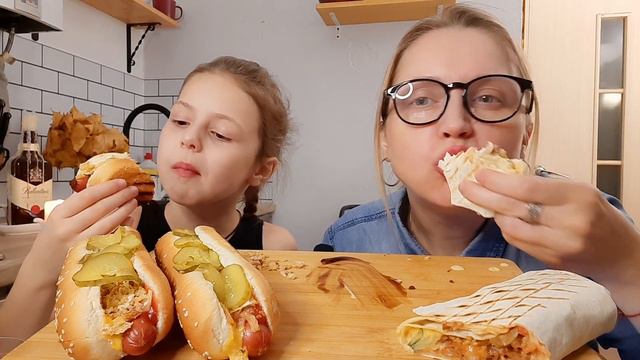 Шаурма🌯Хот-Доги/Мукбанг/Mukbang/ Подскажите🙏что делать на Хэллоуин...Приветы, Ответы🤗 смотреть онлайн