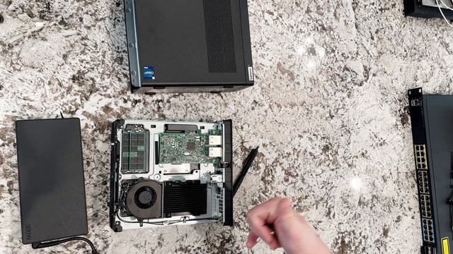 Lenovo ThinkStation P3 Ultra Unbox And Insides