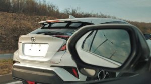 Toyota CHR 1'8 гибрид против Toyota CHR 1'2 турбо На кого ставишь ты?