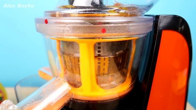 Что если выжать сок из Папайи? Сок из Экзотики! Бедная соковыжималка. alex boyko смотреть онлайн