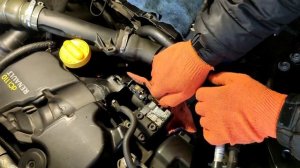 9к9 меняю фильтр ТНВД.               Рено Меган 3