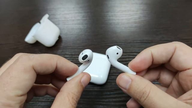 Опыт использования наушников Apple Airpods в течении года смотреть онлайн