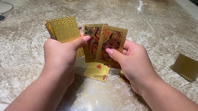 Какой мужчина ворвется вашу жизнь? Что ждать червовой даме? смотреть онлайн