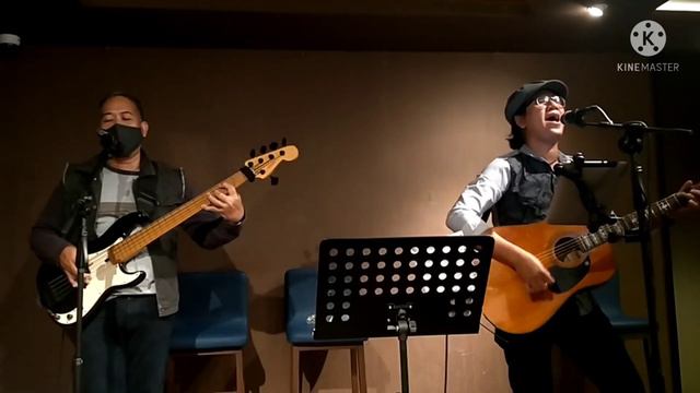 Hysteria- Absolute Acoustic cover смотреть онлайн