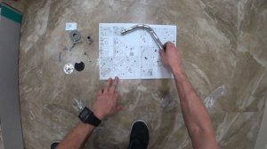 Монтаж душевой стойки (хансгрое) hansgrohe Crometta E 240 Showerpipe. Ставим эксцентрики правильно