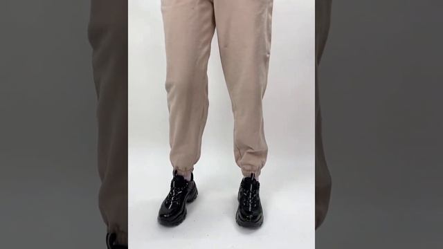 Обзор на женский костюм петля оверсайз бежевый смотреть онлайн