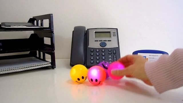 Hi Bounce Ball Happy Face Ball Light Up смотреть онлайн