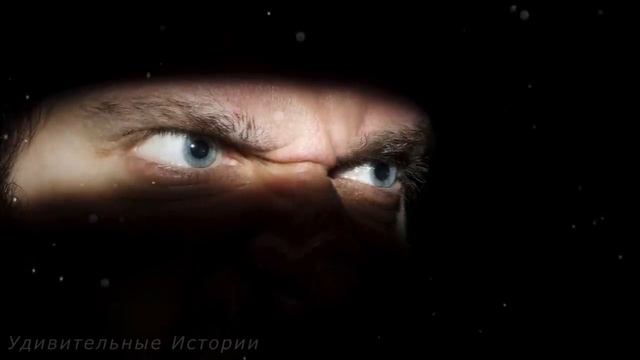 Сантехник пришёл чинить кран в богатый дом и был шокирован, увидев свою фотографию в чёрной рамке.. смотреть онлайн