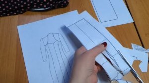 Моделирование и раскрой платья с рельефами и цельнокроеным воротником стойка.mp4