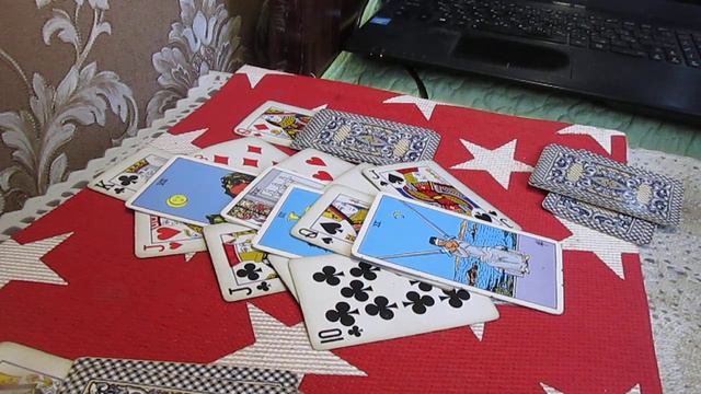 Крестовый король в любовном треугольнике? смотреть онлайн