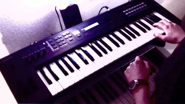 YAMAHA MX49 Music Synthesizer смотреть онлайн
