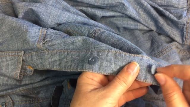 Ремонт одежды. Как правильно пришить пуговицу на рубашке или блузке. смотреть онлайн