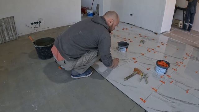 Укладка плитки на пол смотреть онлайн