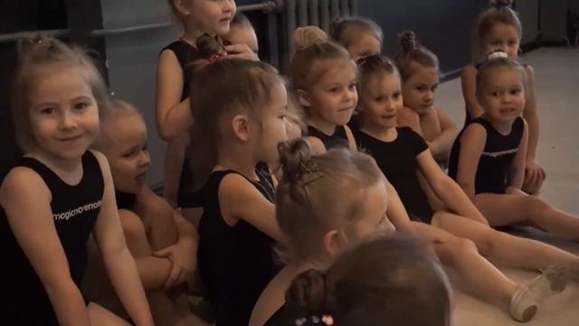 Shepotom by MM | KSENIYA KHUSAINOVA | MAGIC MOVE смотреть онлайн