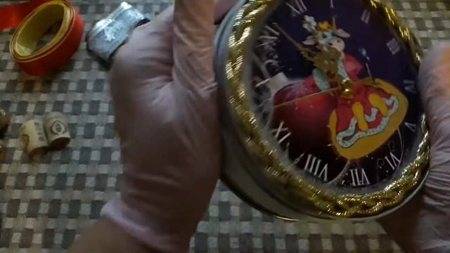 Сладкие подарки к Новому году. ЧАСЫ с конфетами. смотреть онлайн