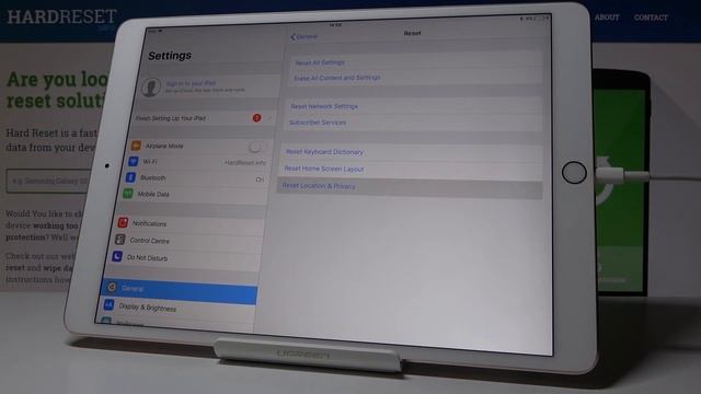How to Reset Location & Privacy on iPad Pro 10.5 - Delete Location Info смотреть онлайн