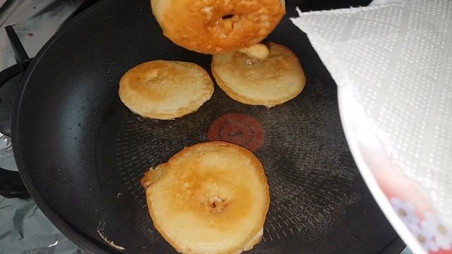 НЕОБЫКНОВЕННО ВКУСНО и БЫСТРО?ОЛАДЬИ с ЯБЛОКОМ? и БАНАНОМ?!!! 2 варианта смотреть онлайн