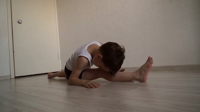 Маленький ЙОГ смотреть онлайн