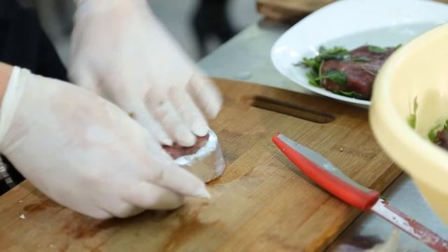 Одесская пищевая академия : КРАСАВИЦЫ против СТЕМЯЩИХСЯ смотреть онлайн