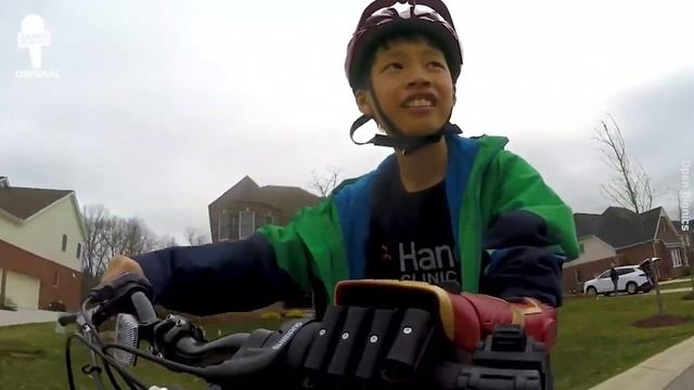 When reality imitates video games - Metal Gear Solid bionic arm. смотреть онлайн
