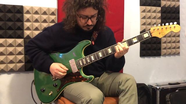 EffeQuadro Brawler Baritone смотреть онлайн