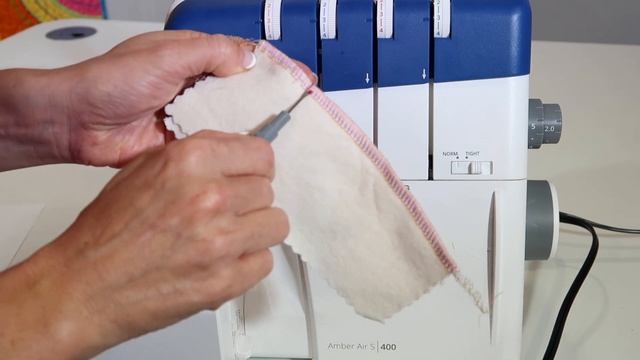 Husqvarna Viking Amber Air S 400 Serger 34 Removing Overlock Stitches смотреть онлайн