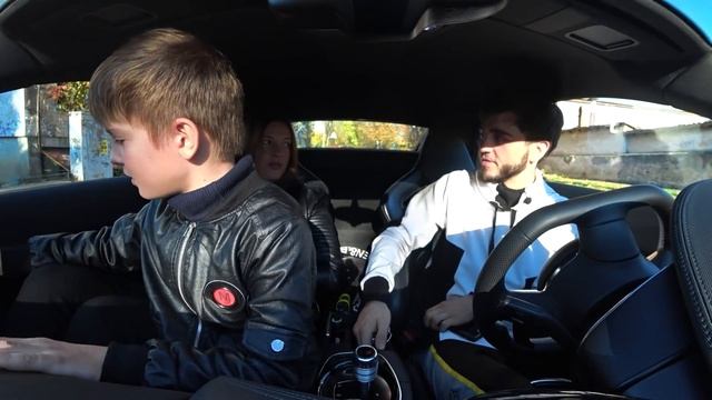 ТАКСИ ЭКОНОМ НА AUDI R8 / МЕЧТА ЛЮБОГО МАЛЬЧИКА! смотреть онлайн