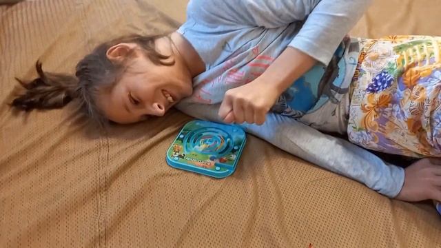 Поездка в Ботанический сад. Новая игрушка Галюши. смотреть онлайн