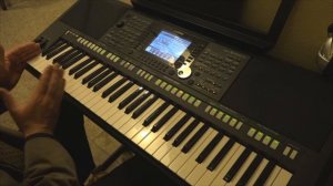 Как играть на синтезаторе / урок - 09 / Уроки игры на синтезаторе с Алексеем Савченко