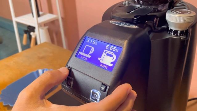 REVIEW GRINDER KOPI EUREKA ZENITH 65 NEO SAMBIL NGABUBURIT RAMADAN MUBARAK смотреть онлайн