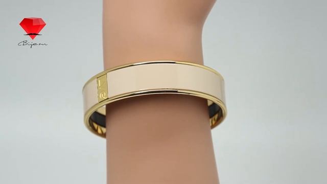 Bije.ru: Элегантный браслет с эмалевой вставкой цвета загара Carallin (Караллин) смотреть онлайн