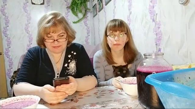 Готовим и едим Окрошку ??? смотреть онлайн