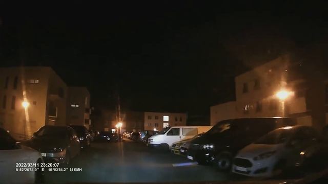 Парковка в Польше во дворе смотреть онлайн