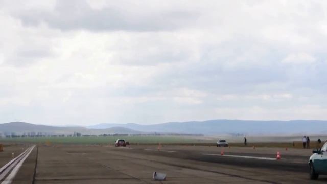 Espero vs Golf Mk5 APR смотреть онлайн