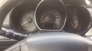 Машина не едет,плавают обороты на холостом ходу или почему дёргается при нажатии педали газа?