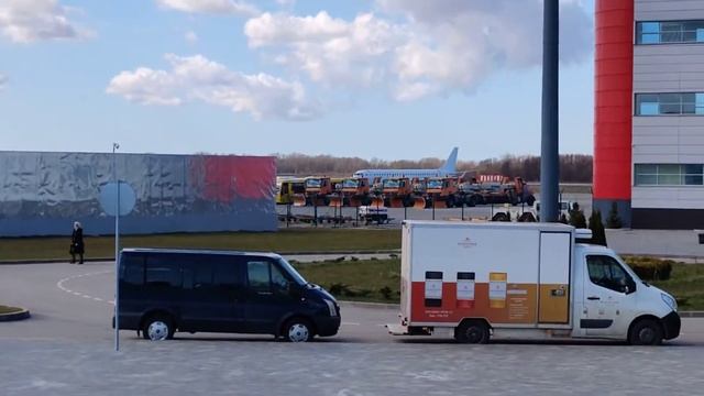 Новый Embraer 190. В Аэропорту Храброво.